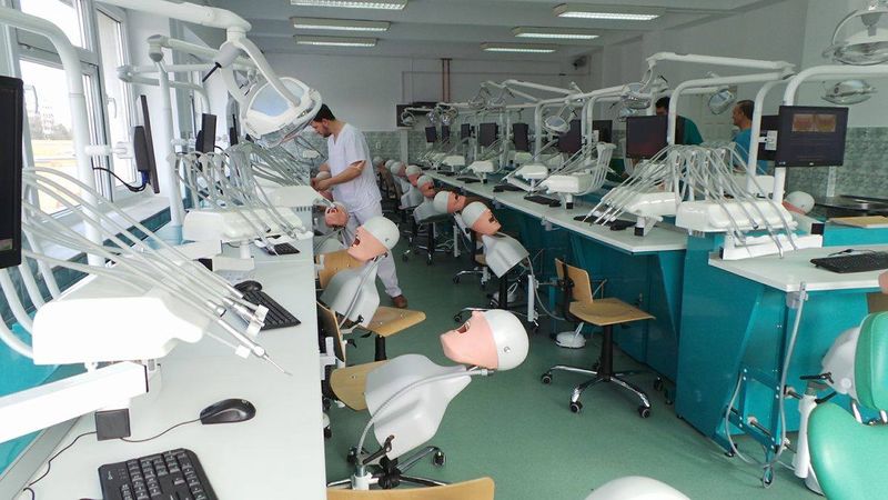 دانشگاه علوم پزشکی ویکتور بابش تیمیشوارا